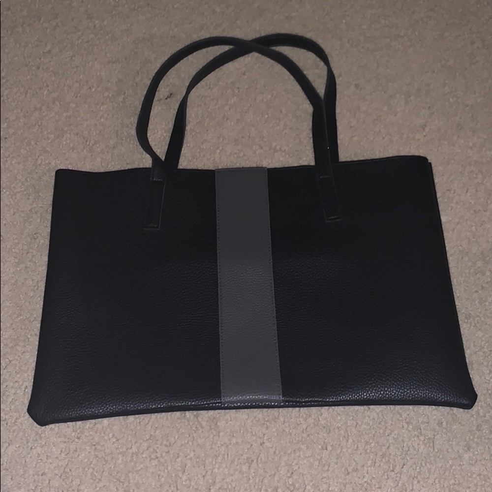 Vince Camuto Tote